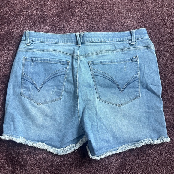 Democracy Jean Shorts - Picture 2 of 2